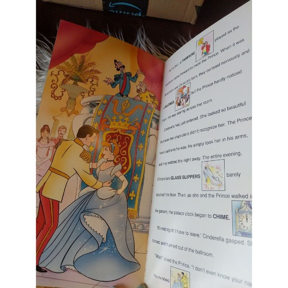 Disney Cinderella Vintage Electronic book plays music! - Picture 11 of 12